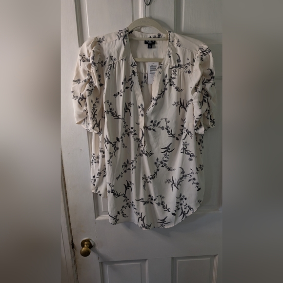 torrid Jackets & Blazers - Torrid Women's Black and White Blouse size 0/12